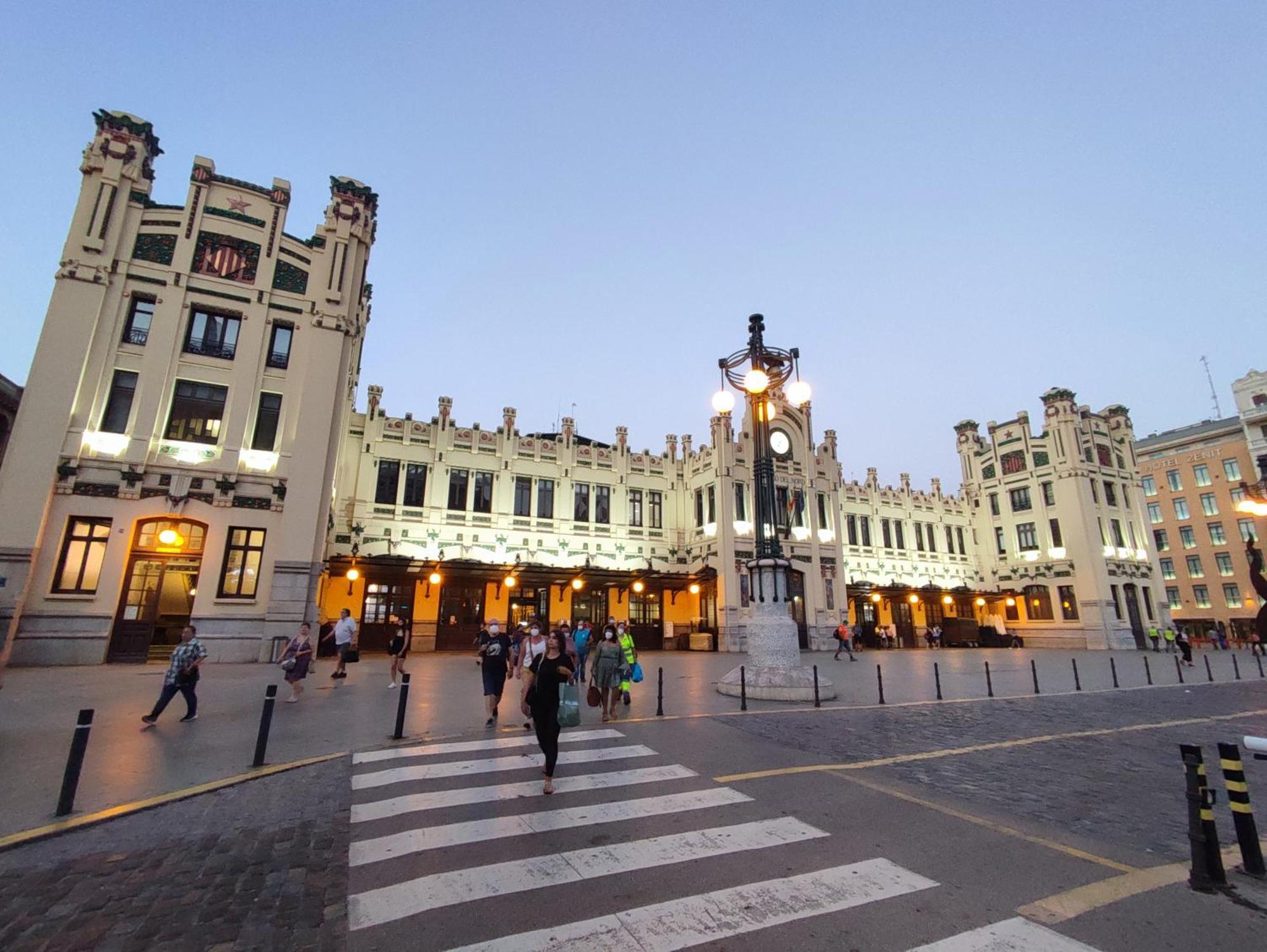 Central Rooms Valencia Downtown - Bruno Apartments Coliving 外观 照片